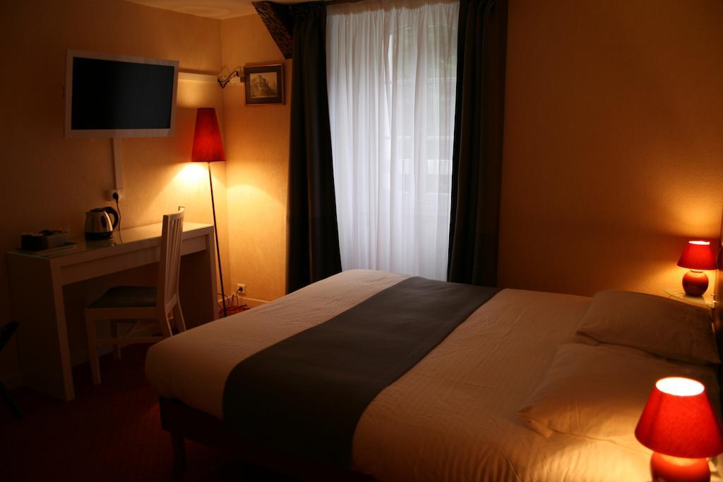 Hotel Le Troncais Saint-Bonnet-Tronçais Habitación foto